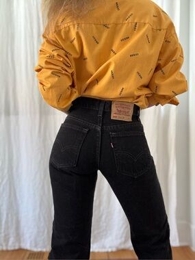 Vintage Levi’s 555 relaxed fit straight leg pristine dark black made in USA 90s